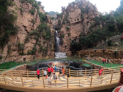 登頂石林峽，體驗(yàn)玻璃棧道------偉杰信8月登山之旅