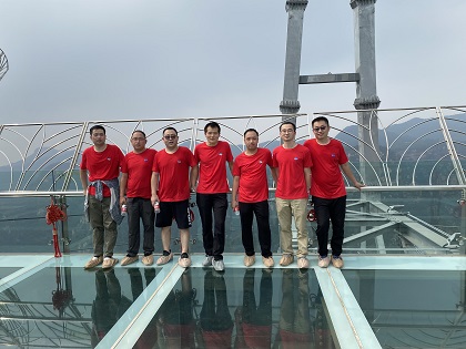 登頂石林峽，體驗(yàn)玻璃棧道------偉杰信8月登山之旅