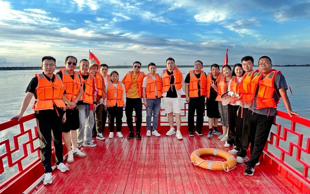 偉杰信營銷中心年中團建會—“凝心聚力奪輝煌、奮力前行獲佳績”