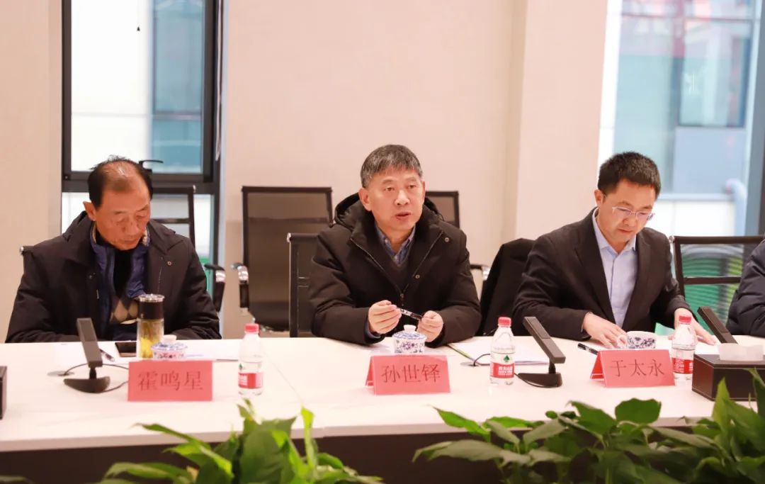 陜西省生豬產業(yè)技術體系專家與企業(yè)家來公司交流考察