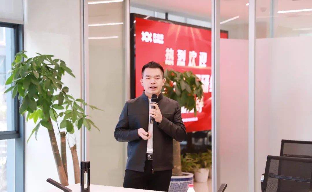 陜西省生豬產業(yè)技術體系專家與企業(yè)家來公司交流考察