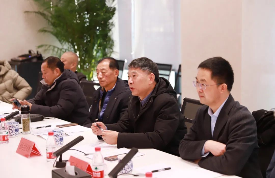 陜西省生豬產業(yè)技術體系專家與企業(yè)家來公司交流考察