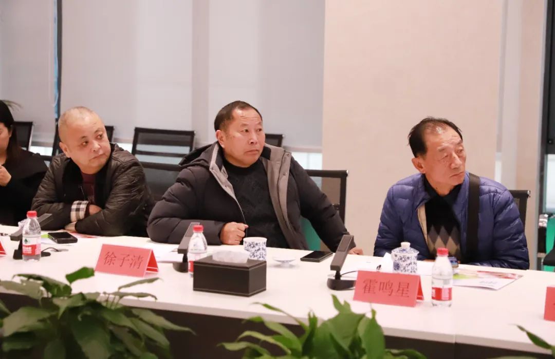 陜西省生豬產業(yè)技術體系專家與企業(yè)家來公司交流考察