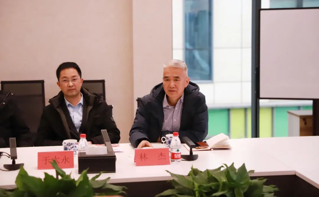 陜西省生豬產業(yè)技術體系專家與企業(yè)家來公司交流考察