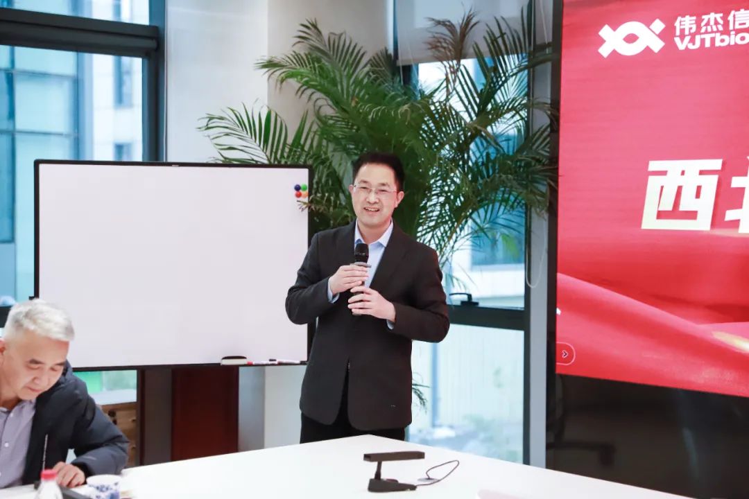 陜西省生豬產業(yè)技術體系專家與企業(yè)家來公司交流考察
