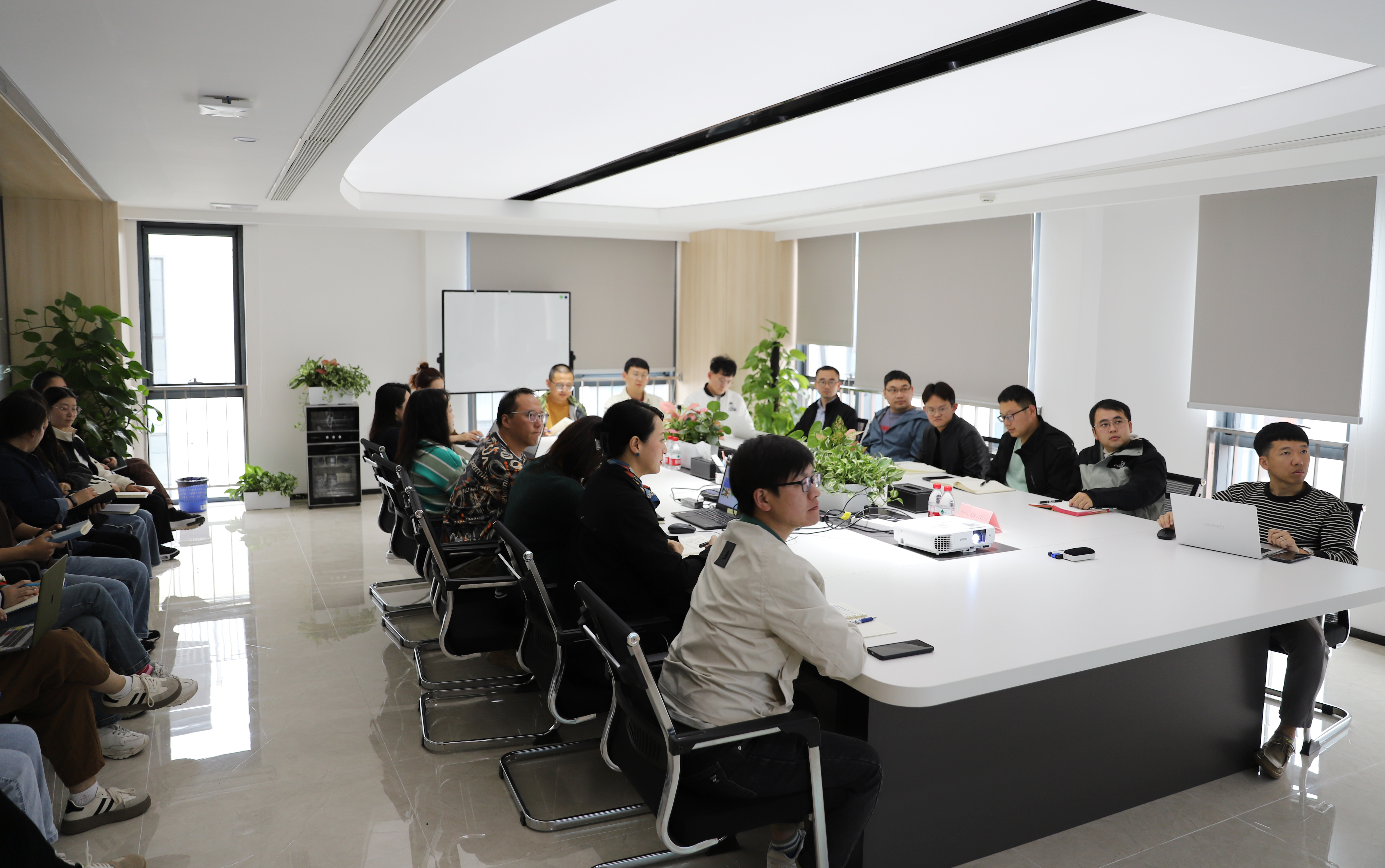凝心聚力，賦能提效—偉杰信2024年企業(yè)文化培訓(xùn)